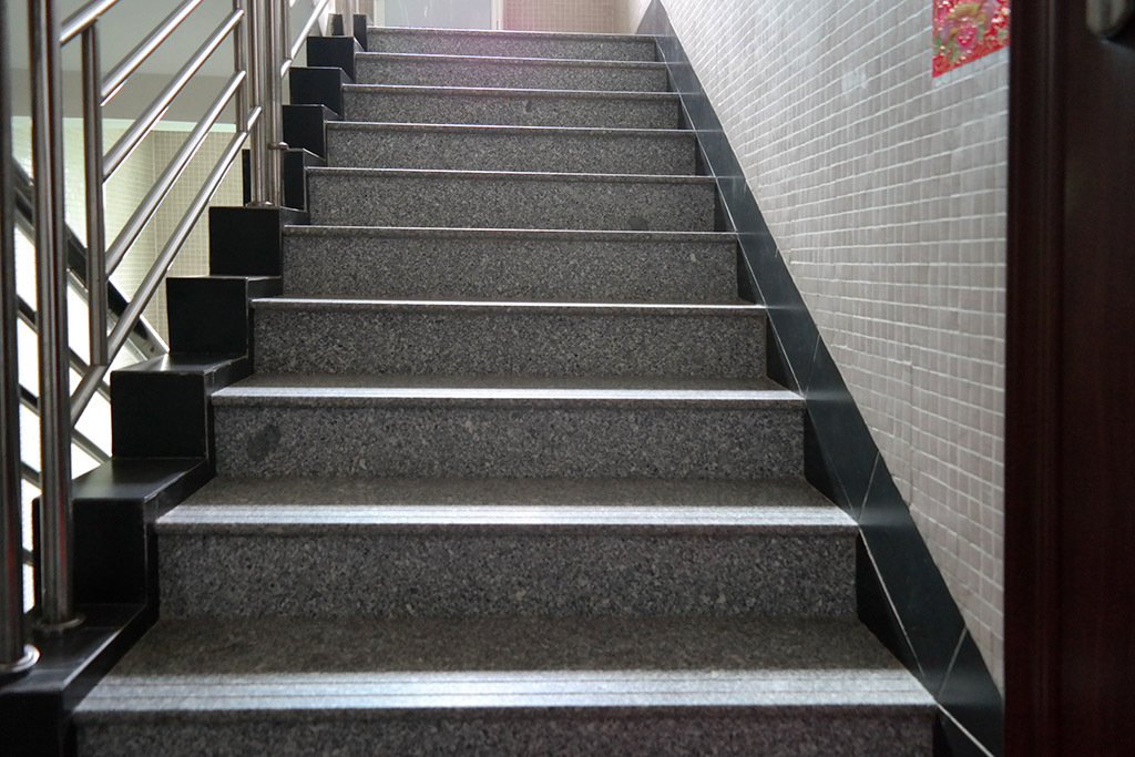 Stair story character relationship_Stair ghost story_Interior staircase wooden staircase And tile stairs