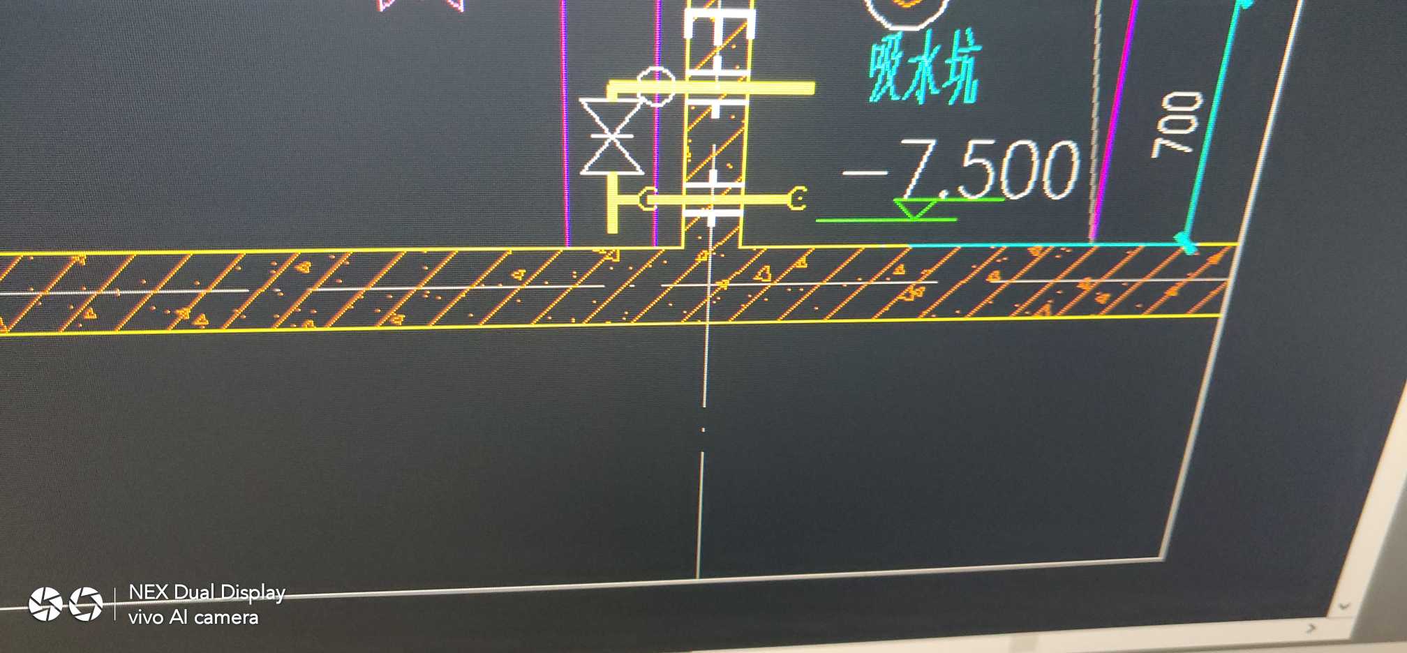 图一这个是吸水喇叭口吗排水上的麻烦帮我看下图一图二这个吸水坑图三