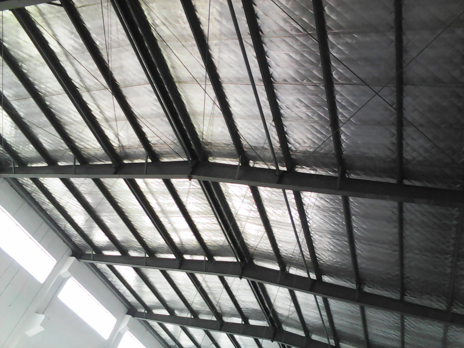 这张图中哪些部件属于钢屋架的范围呢