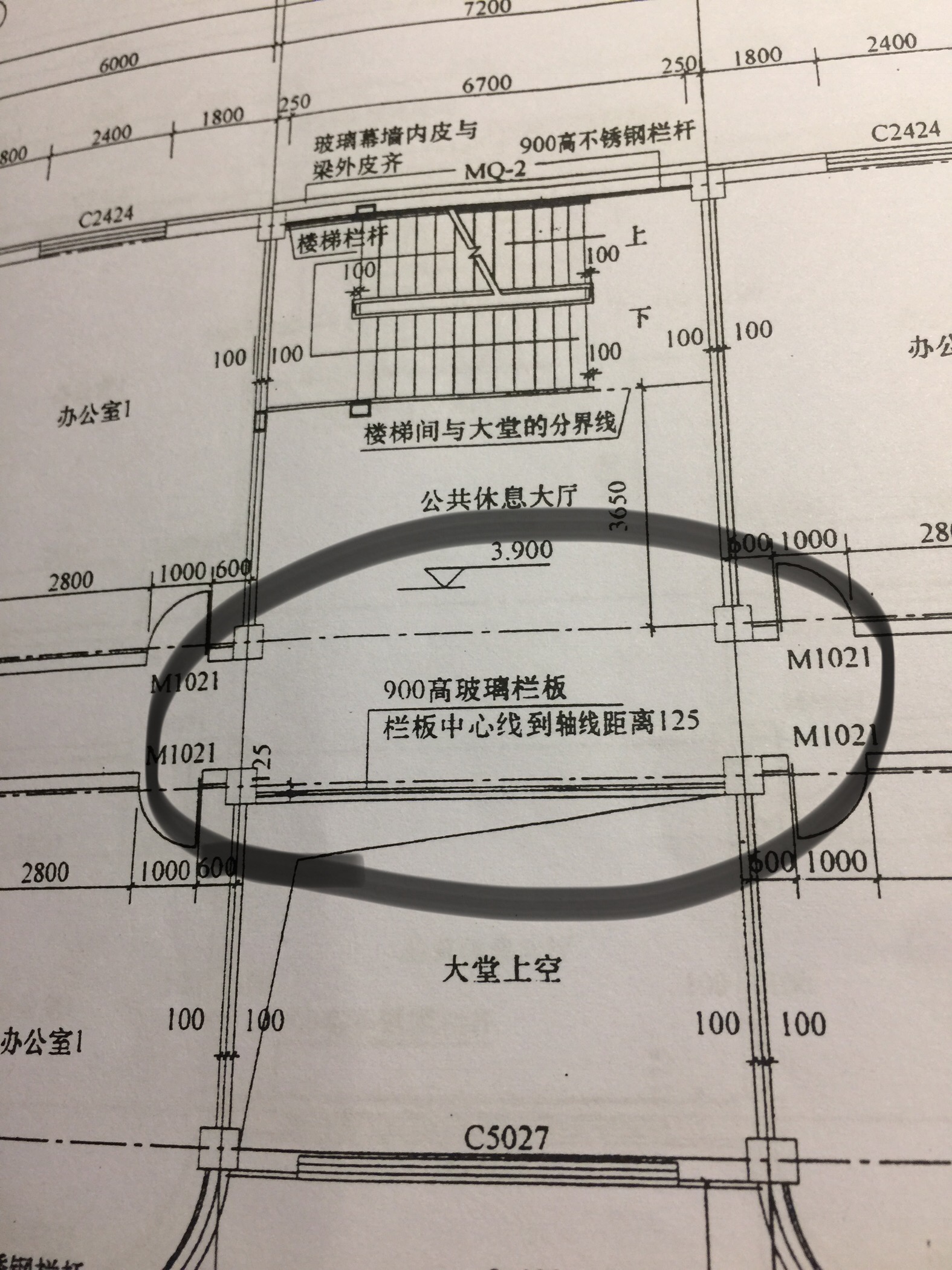 这个玻璃栏板要用栏板定义还是用幕墙定义-服务新干线答疑解惑