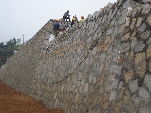 关于浆砌块石和毛石挡土墙的区别,以及计价时需要注意的问题