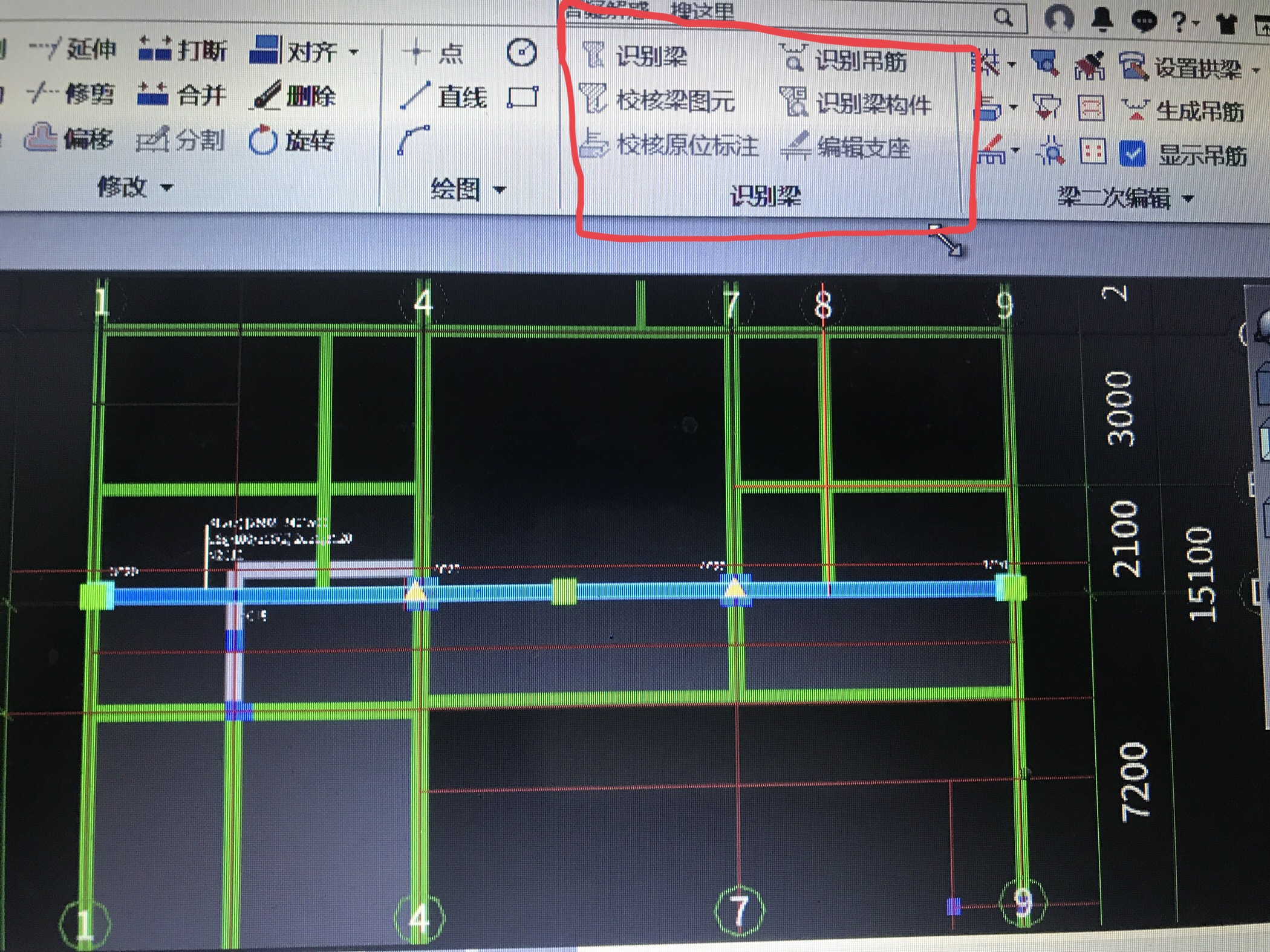 显示灰色