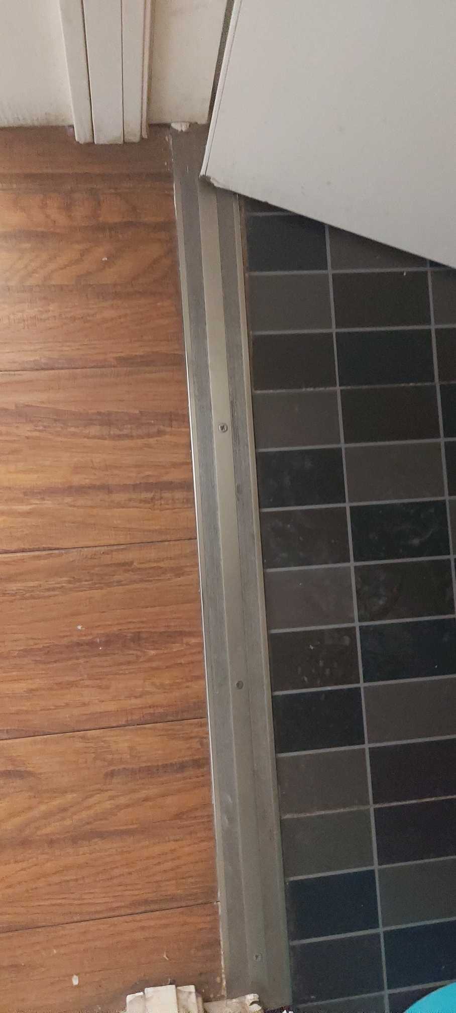 木地板与瓷砖地面间的这个金属条叫什么