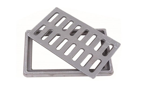 平箅式单箅雨水口与偏沟式雨水口都是什么样的有没有图片最好是现场的