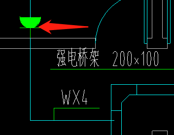 圖中從橋架到插座的管是不是先用金屬軟管接到頂然後再接到插座