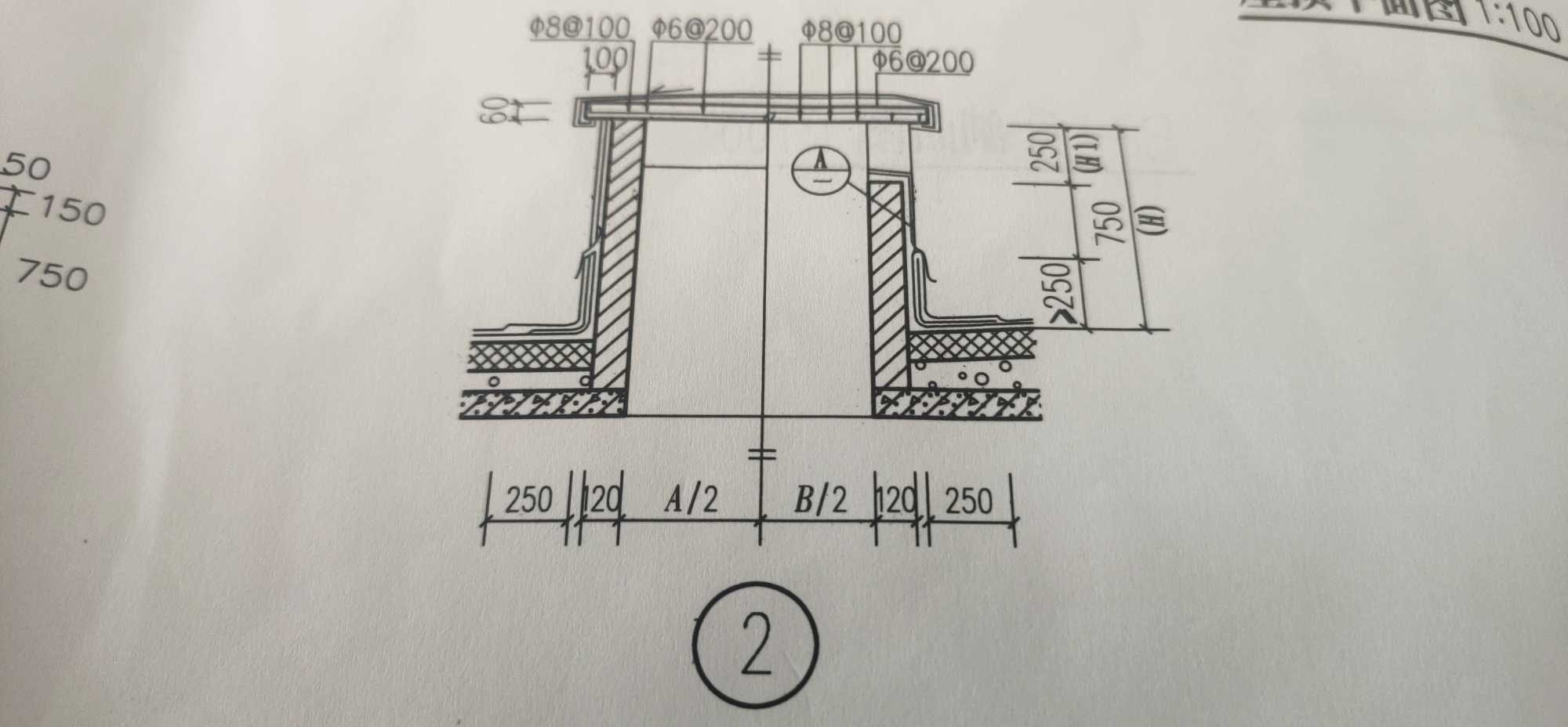 排烟风井,只有这一处详图,是否每一层的风井都应该有三扇百叶窗?