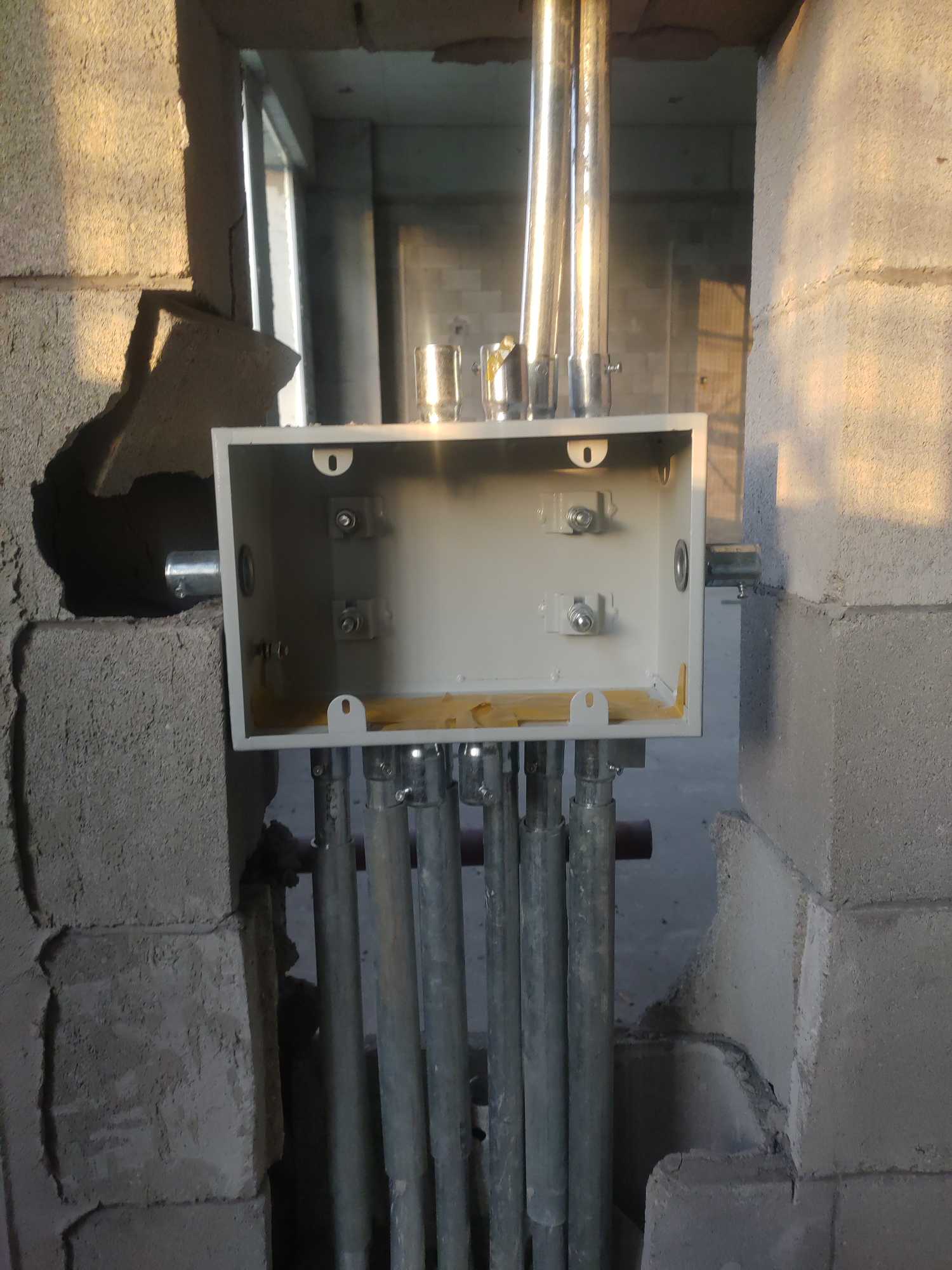 弱電