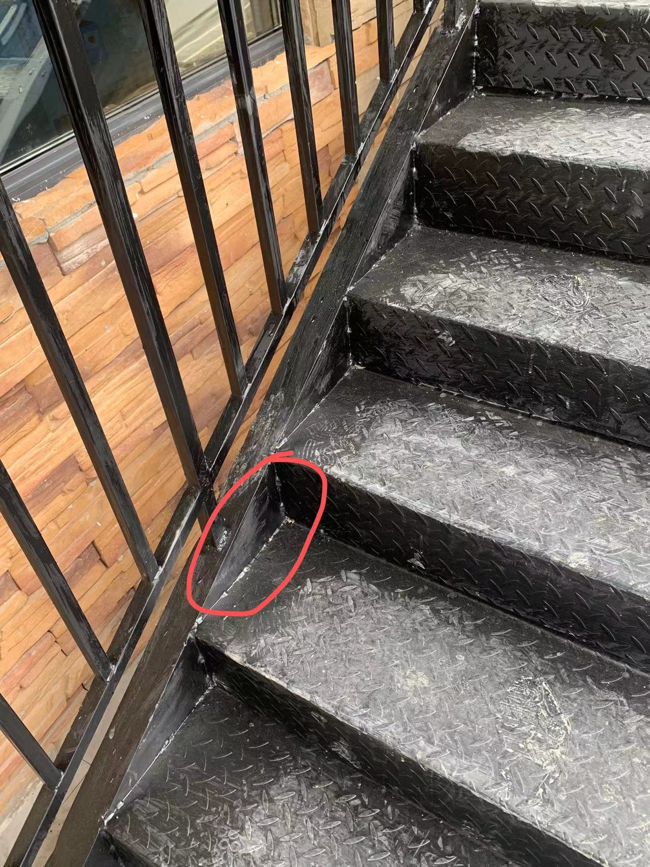 钢制楼梯