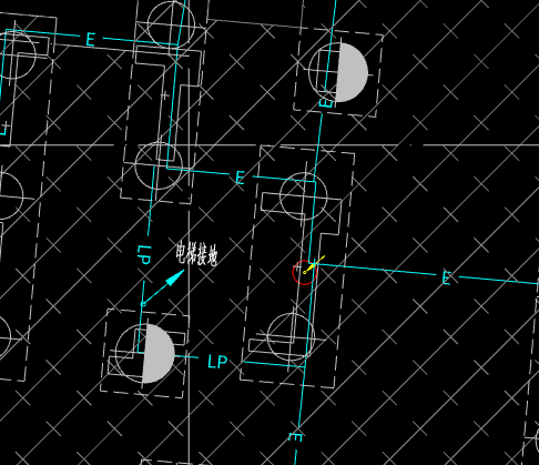 电梯接地,是从基础层到电梯地坑的位置,还是到电梯机房的位置
