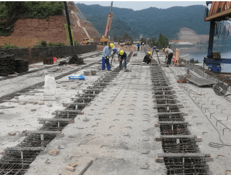 公路定额 现浇横隔板 湿接缝套什么定额