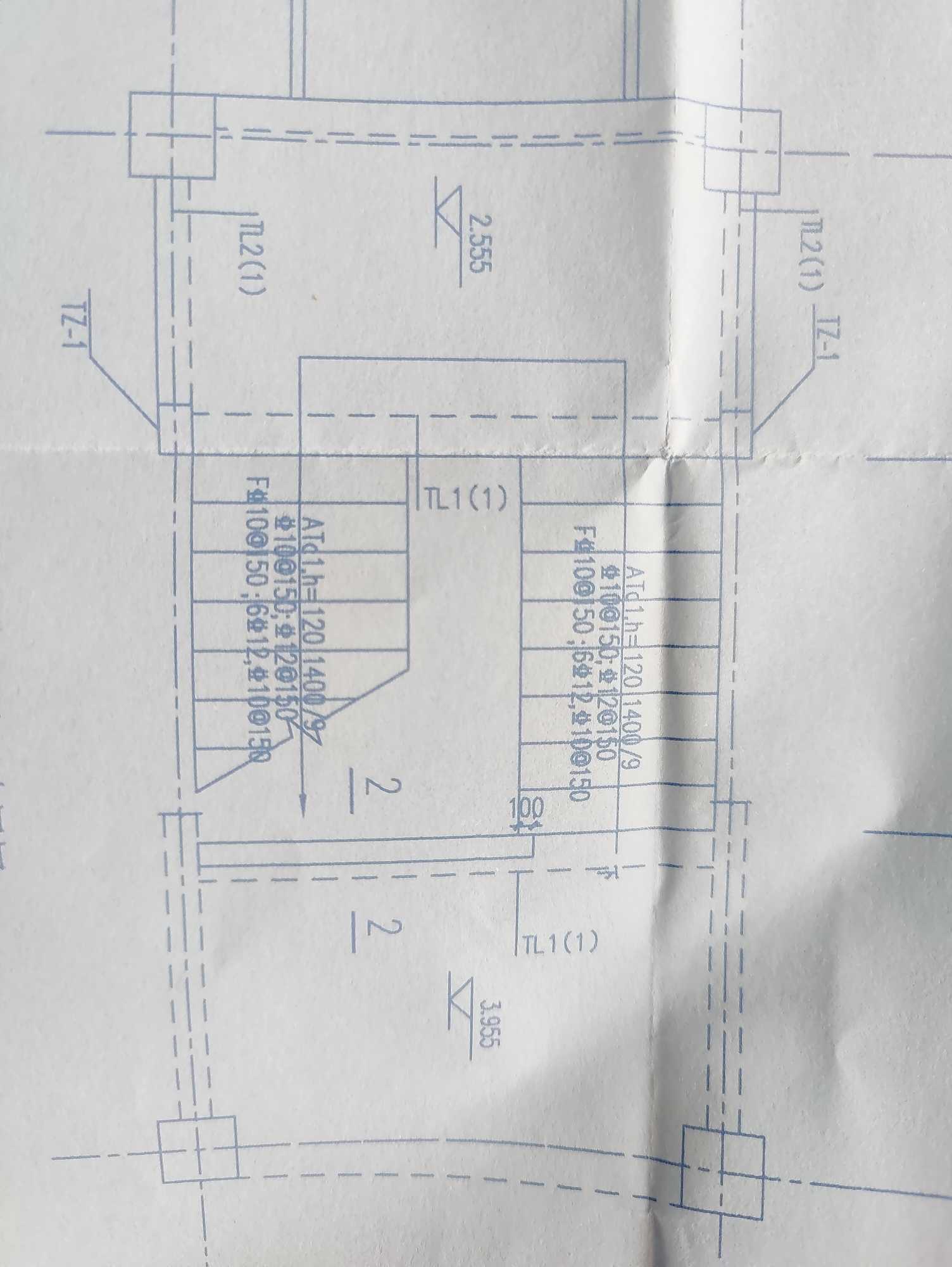 樓梯的鋼筋