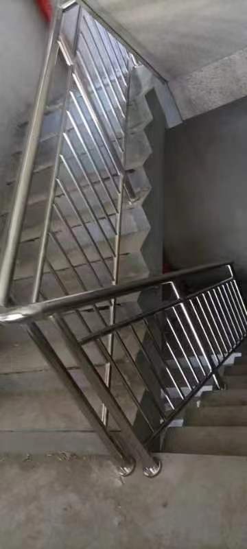 栏杆多少钱一米