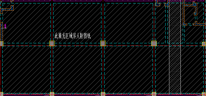 中间那个