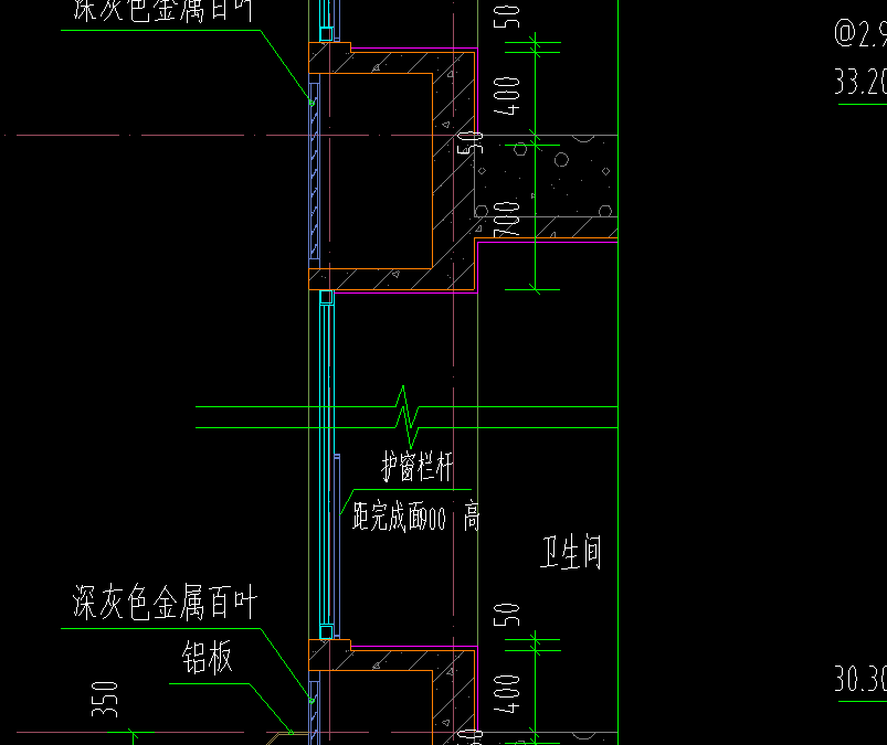 飘窗上