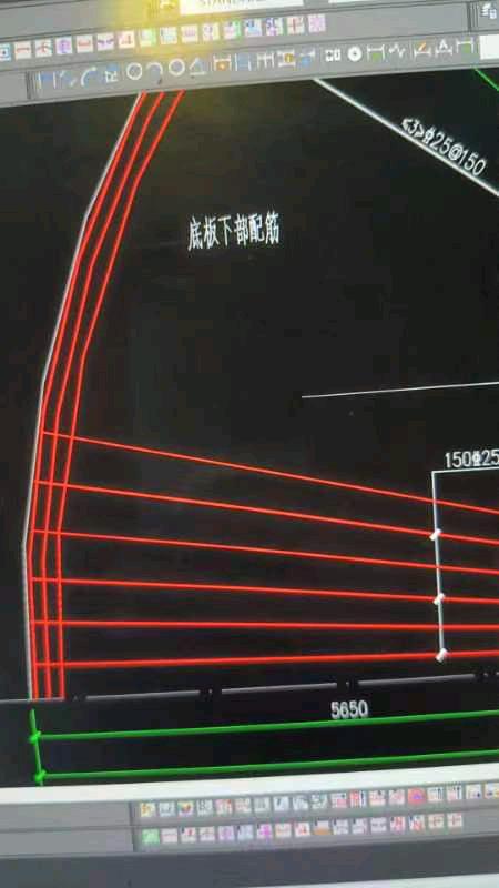圆形的
