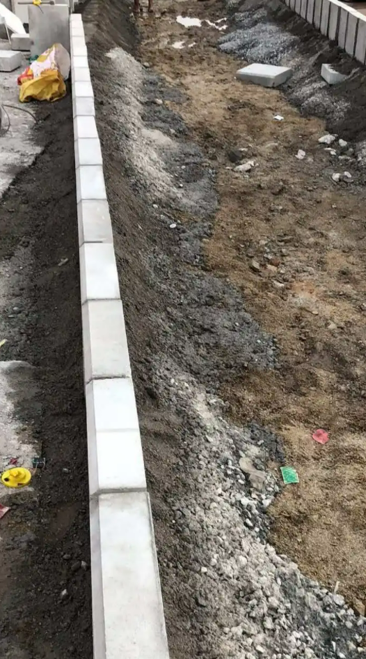 路缘石