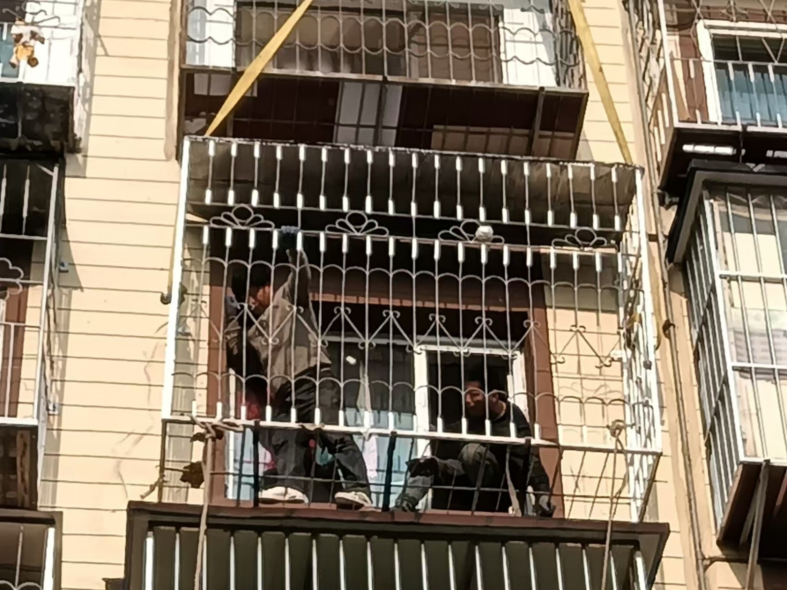 护栏套