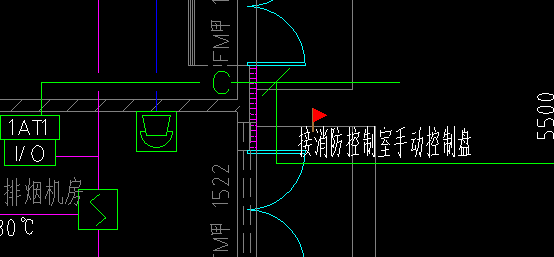墙边