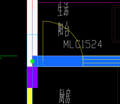 墙边