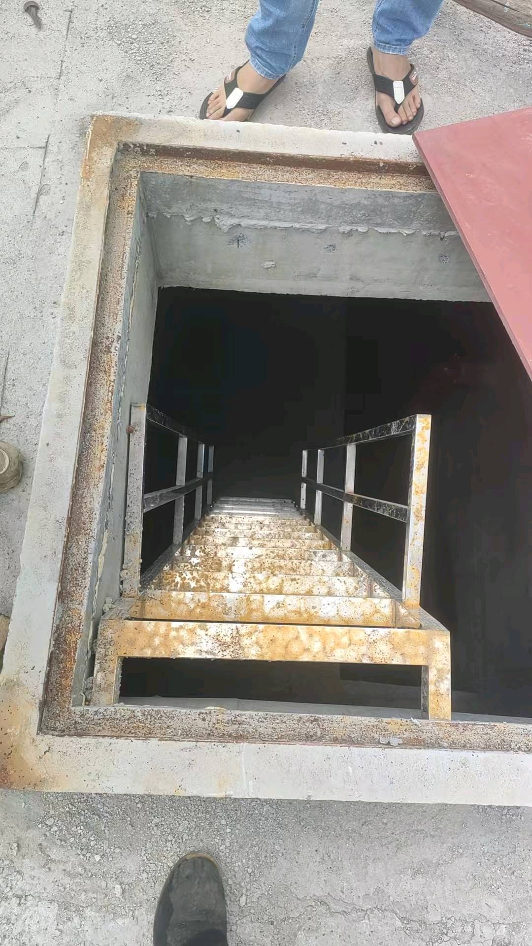 钢爬梯