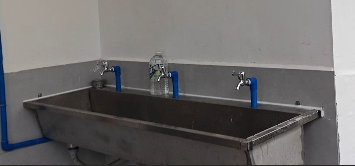 答疑：想问一下这种不锈钢水槽套什么定额？