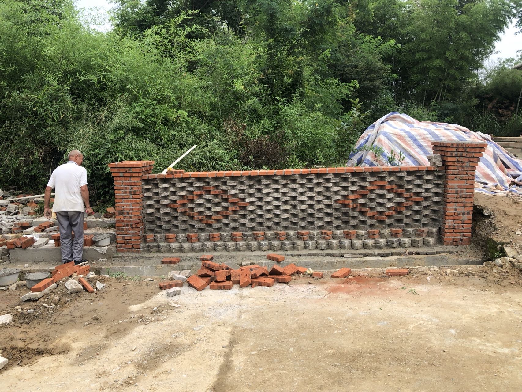 答疑：请问这种砖墙怎么套定额，一部分红砖，一部分水泥砖