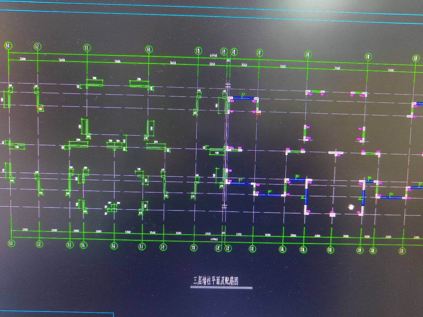 答疑：左边这种柱的标识 意思是同右边一样？还是同底下那层一样？