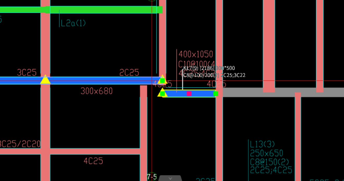 答疑：怎么把这两根梁合并，识别的时候就自动断开了，合并也提示不在同一个平面