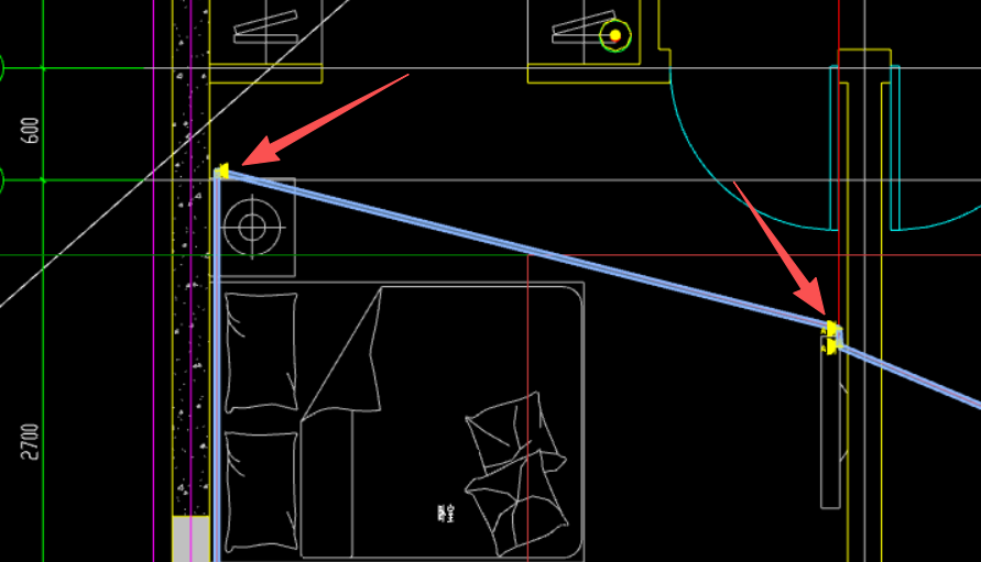 答疑：下图插座管线是否需要手动移动到墙体位置