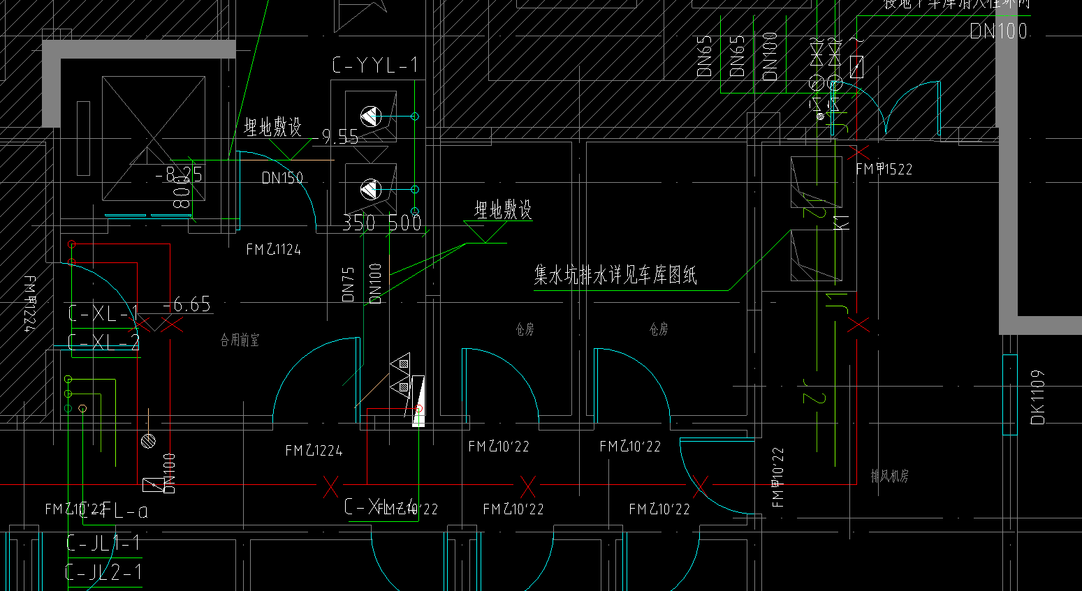 答疑：第一张图跟第二张图对比 是不是第一张图给水管道给的不全？？？没标高 管线也不对