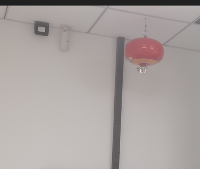 答疑：这个灭火器能看出是几kg的吗，是干粉灭火器还是七氟丙烷气体灭火器，图二是9kg