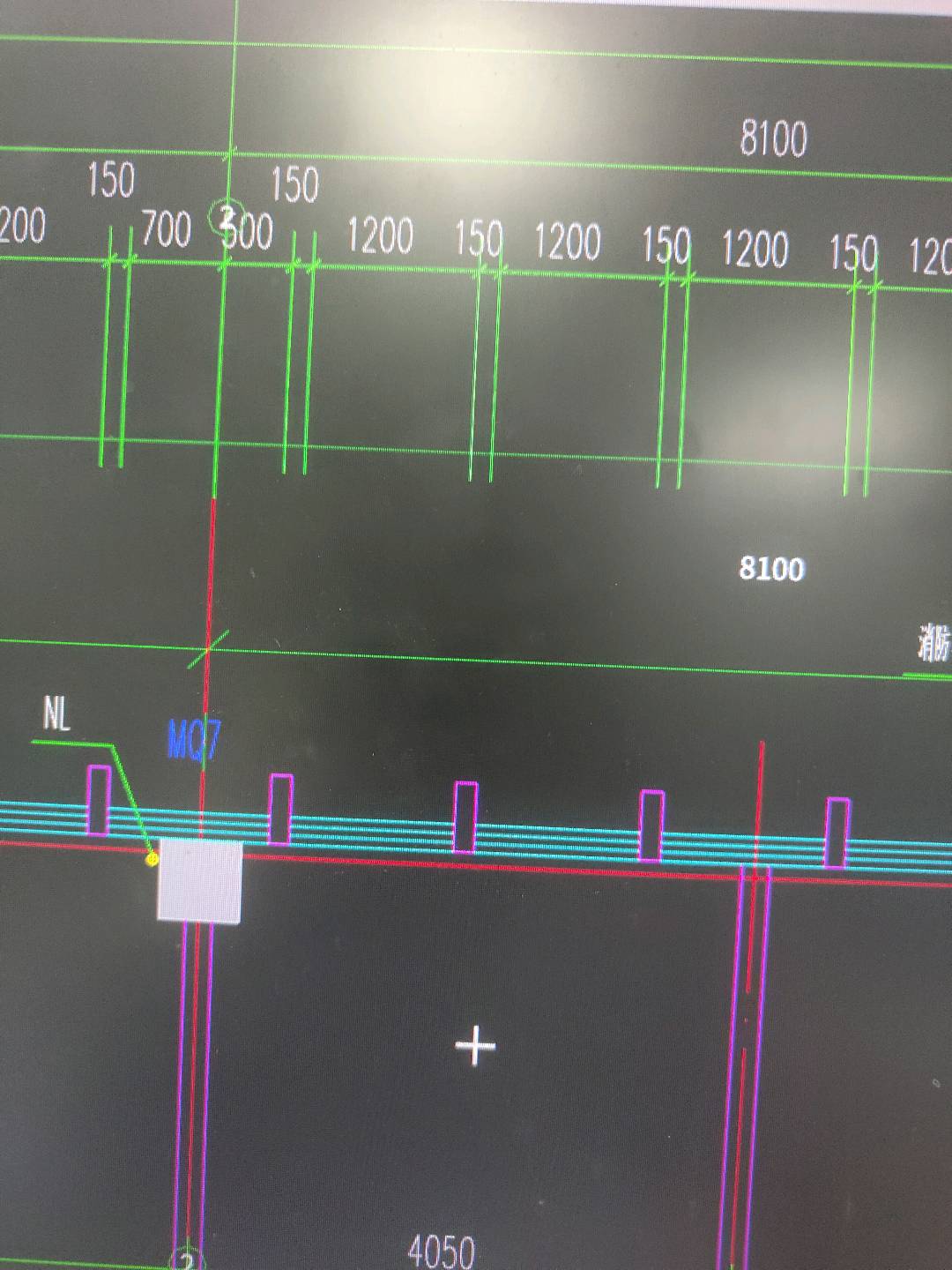 答疑：这个幕墙中间红色的应该是什么东西，建模用什么来画