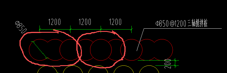 答疑：如图所示，两幅三轴搅拌桩是按图一还是按图二？