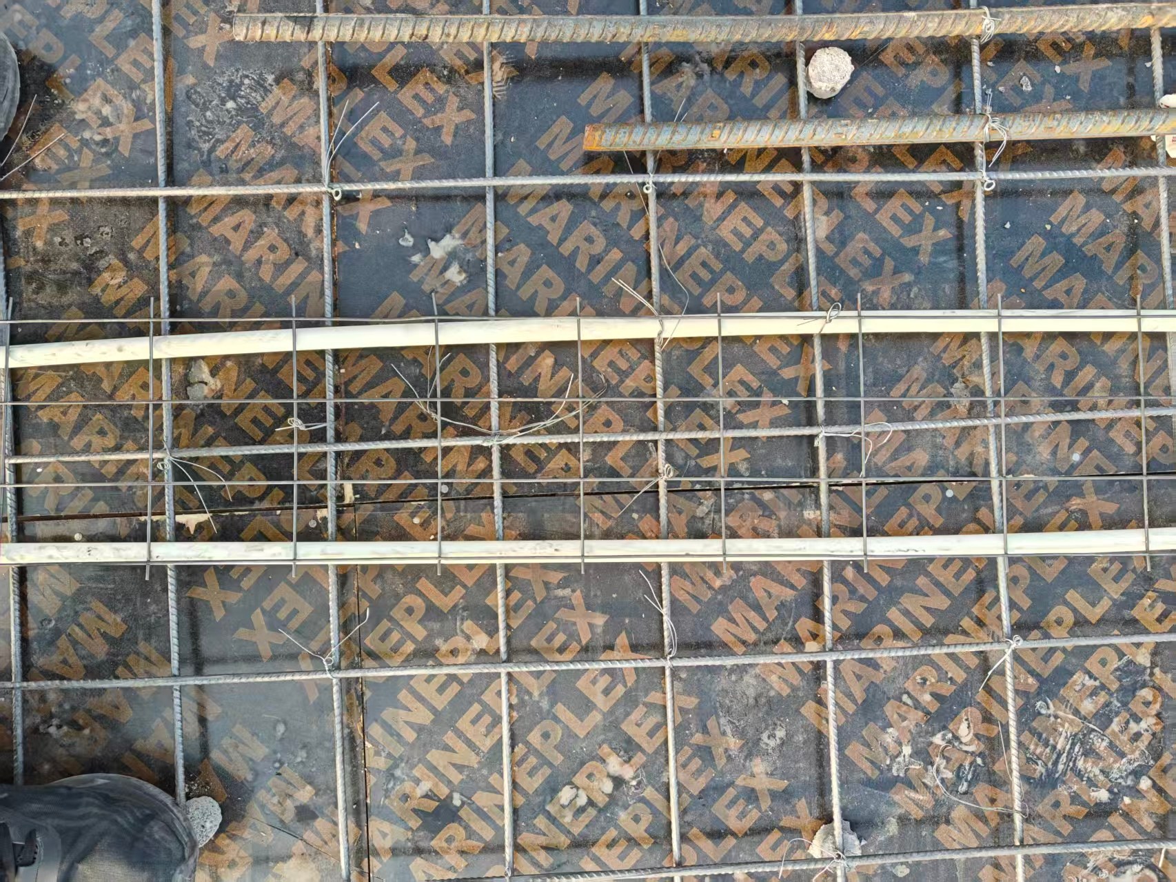 答疑：这两张图片上的钢丝网，在预埋管上有什么作用，有说明吗