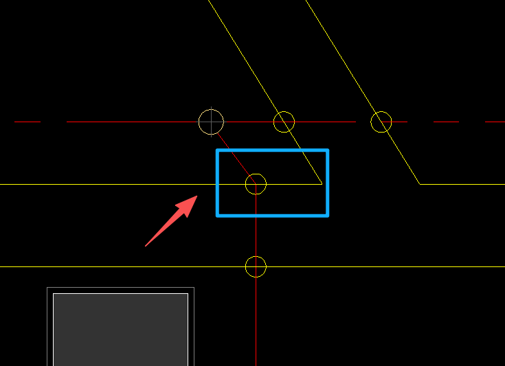 答疑：请问黄色的线是等待，蓝筐里的是接线盒吗？
