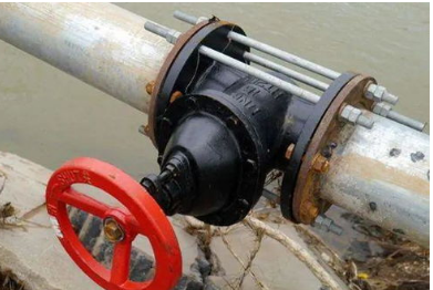 答疑：投标清单描述中：“阀门安装，附件有法兰、垫片、螺栓配件，那么套阀门安装还用套法兰